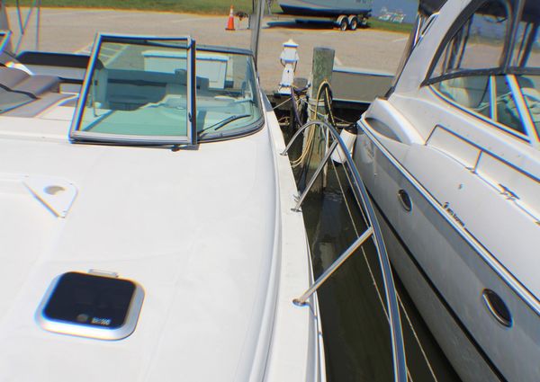 Rinker 350 Express Cruiser image