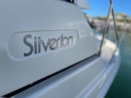 Silverton 372 Motor Yacht image
