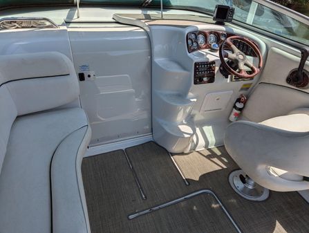 Crownline 235 CCR image