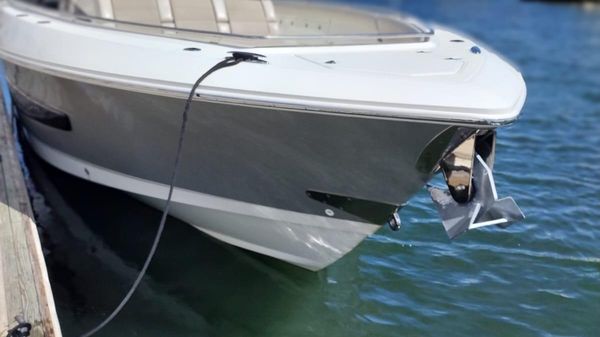 Boston Whaler 420 Outrage