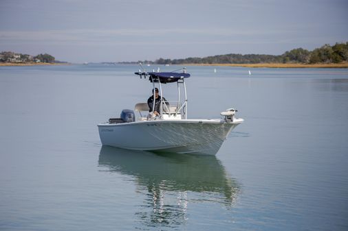 Sportsman Island Reef 19 Center Console image