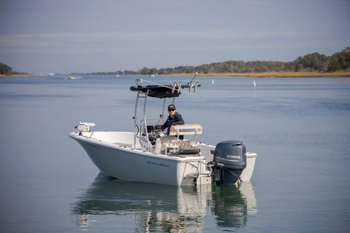 Sportsman Island Reef 19 Center Console image