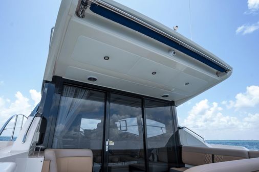 Sea Ray 400 Sundancer image