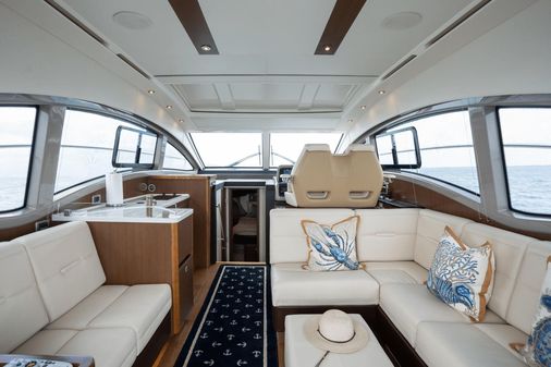 Sea Ray 400 Sundancer image