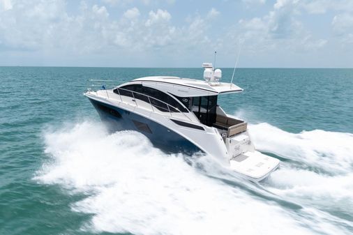 Sea Ray 400 Sundancer image