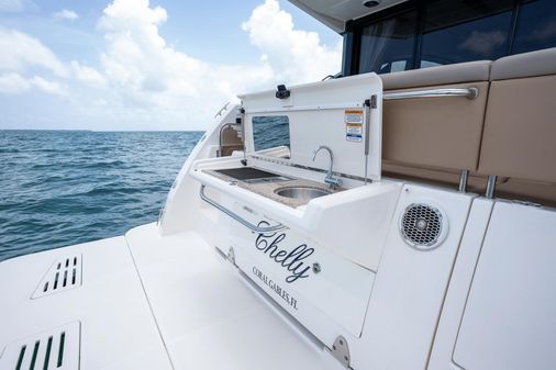 Sea Ray 400 Sundancer image