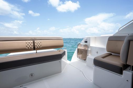 Sea Ray 400 Sundancer image