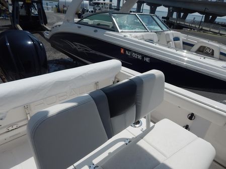 Robalo R222-CENTER-CONSOLE image