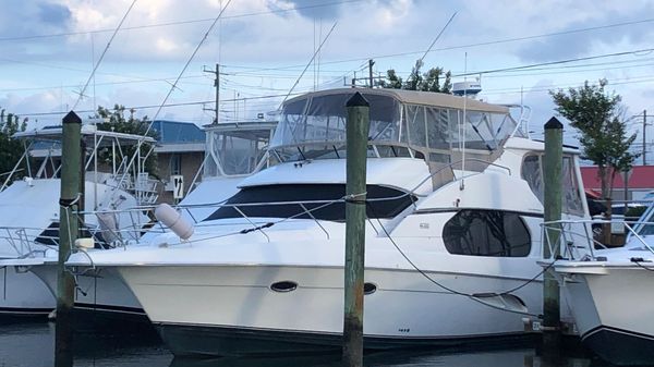 Silverton 43 Motor Yacht