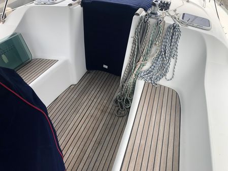 Beneteau 393 image