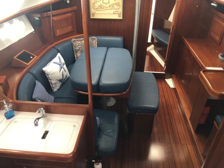 Beneteau 393 image