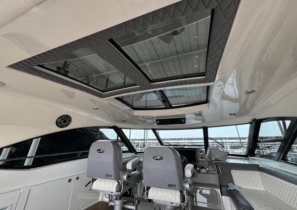 Sea Ray 540 Sundancer image