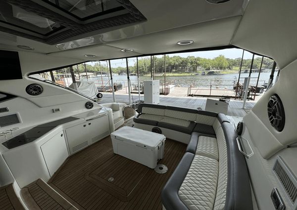 Sea Ray 540 Sundancer image