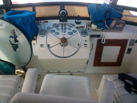 Californian 43-AFT-CABIN image