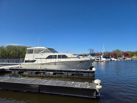 Chris-Craft Catalina 381 image