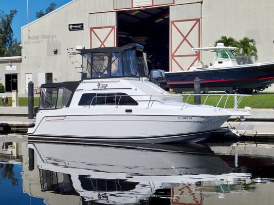 Mainship 31 Sedan Bridge - main image