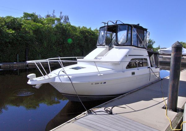 Mainship 31 Sedan Bridge image