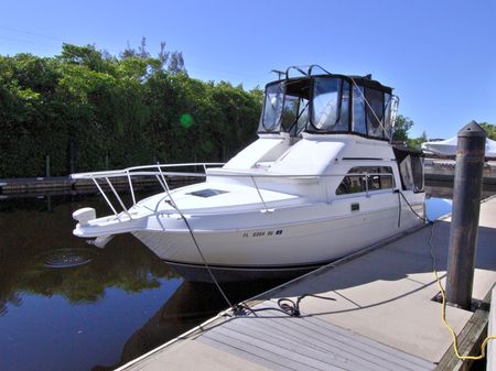 Mainship 31 Sedan Bridge image