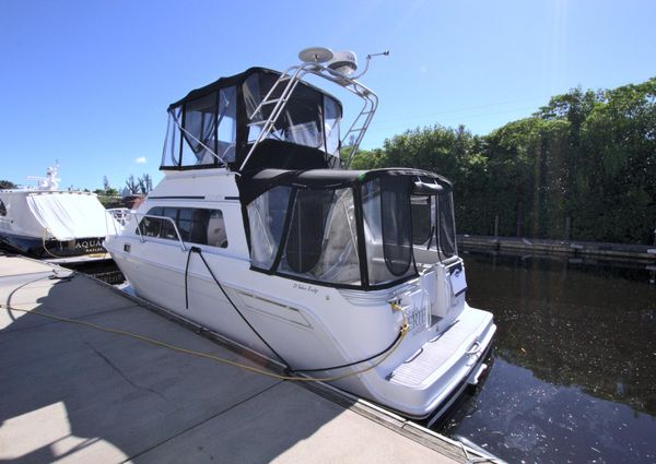 Mainship 31 Sedan Bridge image