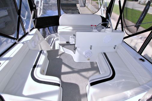 Mainship 31 Sedan Bridge image