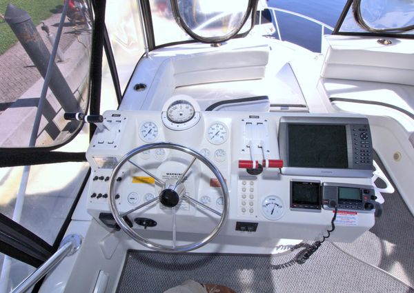 Mainship 31 Sedan Bridge image