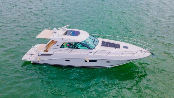 Sea Ray 450 Sundancer 