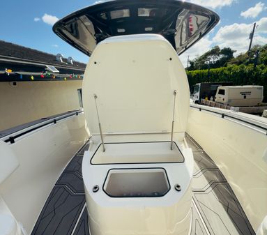 Cobia 350-CENTER-CONSOLE image