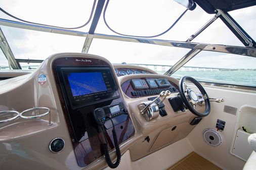 Sea Ray 380 Sundancer image