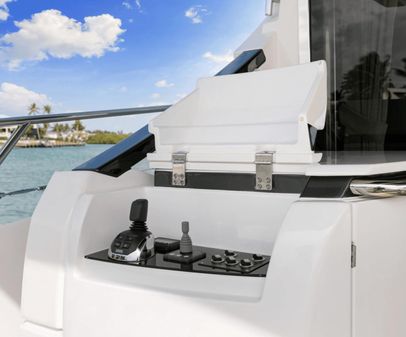 Azimut S6 image