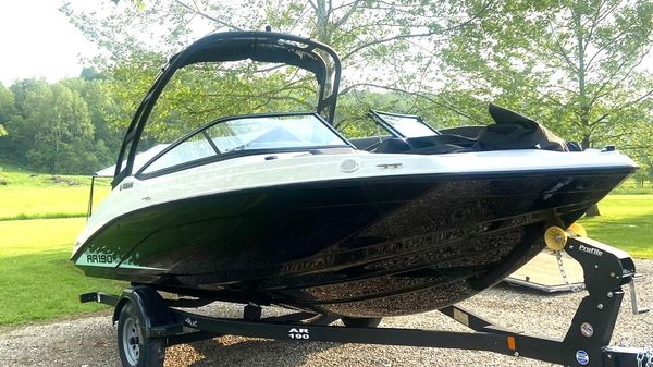 Yamaha Boats AR190 