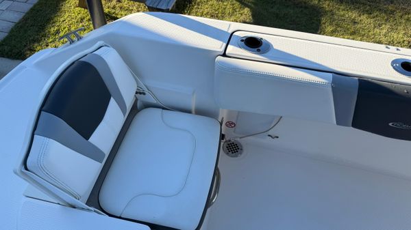 Robalo R180-CENTER-CONSOLE image