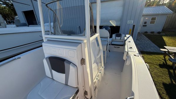 Robalo R180-CENTER-CONSOLE image