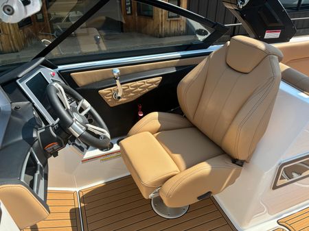 Mastercraft X26 image