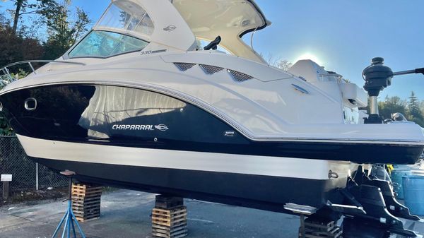 Chaparral 330 Signature