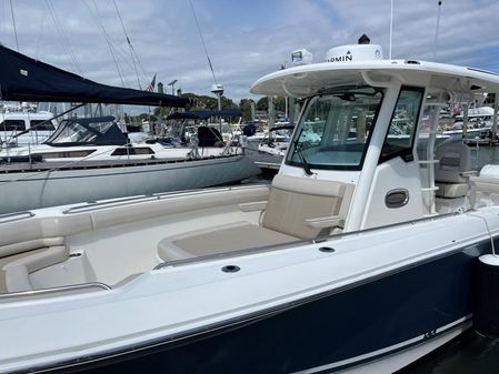 Boston Whaler 330 Outrage image