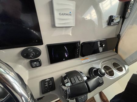 Boston Whaler 330 Outrage image