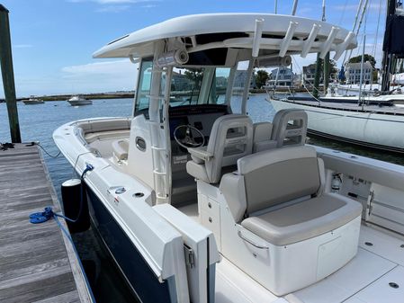 Boston Whaler 330 Outrage image