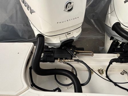 Boston Whaler 330 Outrage image