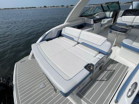 Formula 330 Crossover Bowrider OB image