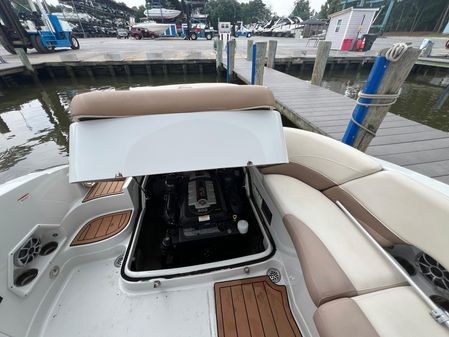 Crownline 270 SS image