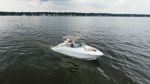 Crownline 270 SS image