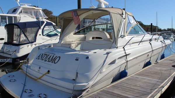 Sea Ray 410 Express Cruiser