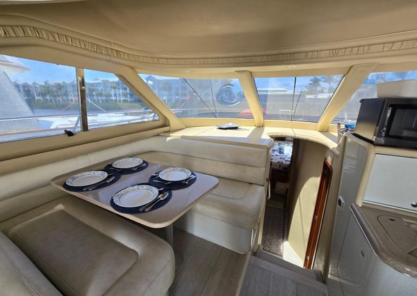 Sea Ray 480 Sedan Bridge image