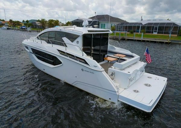 Cruisers Yachts 42 Cantius image