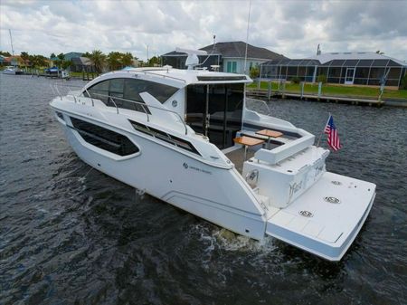 Cruisers Yachts 42 Cantius image