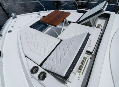 Cruisers Yachts 42 Cantius image