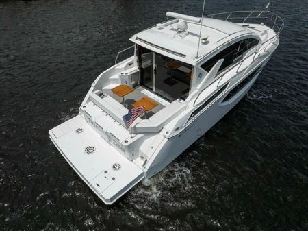 Cruisers Yachts 42 Cantius image