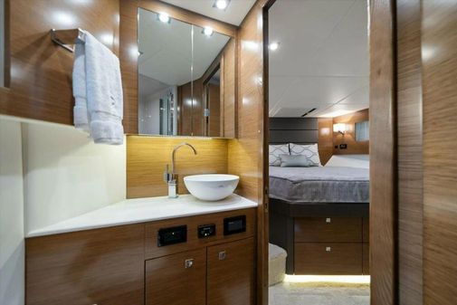 Cruisers Yachts 42 Cantius image