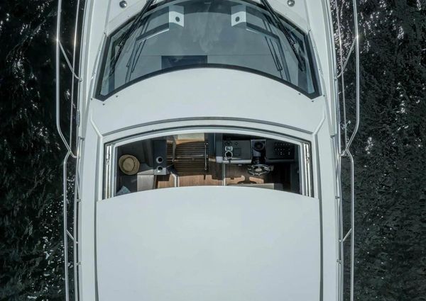 Cruisers Yachts 42 Cantius image