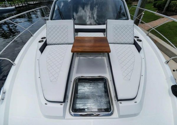 Cruisers Yachts 42 Cantius image